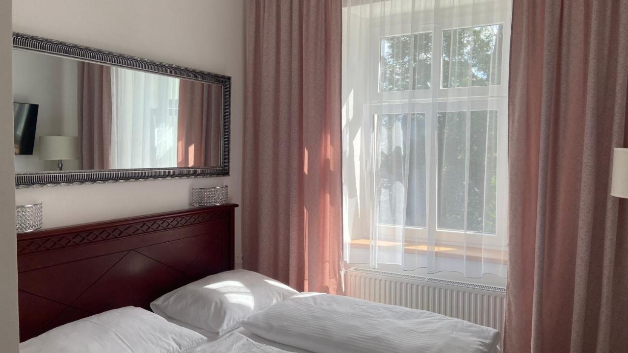 Aparthotel Slezak Litomysl Bagian luar foto
