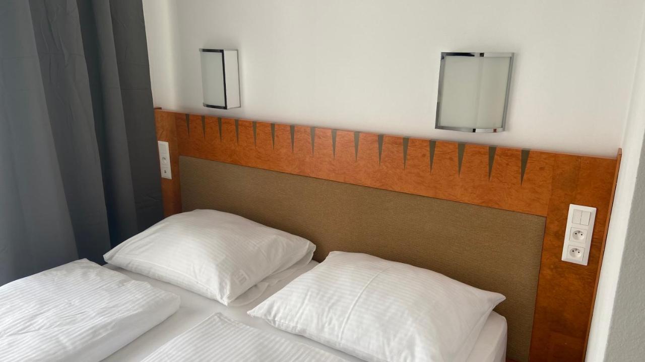 Aparthotel Slezak Litomysl Bagian luar foto