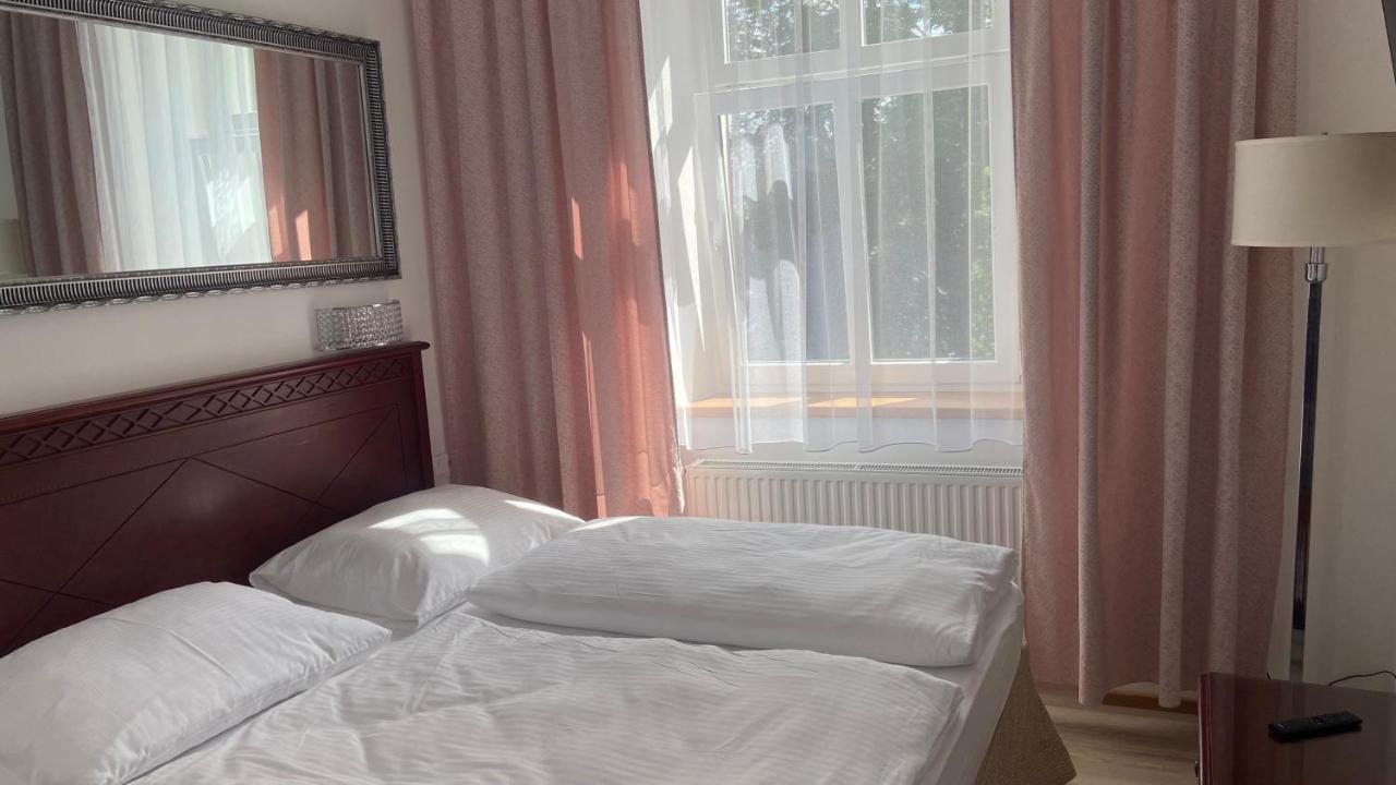 Aparthotel Slezak Litomysl Bagian luar foto